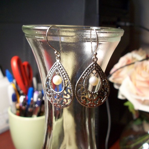 Pearl Earrings - Picture 6 of 6